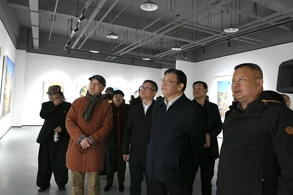 “移山——孟新宇油画作品展”在商丘工学院美术馆举行(图8) “移山——孟新宇油画作品展”在商丘工学院美术馆举行(图8)